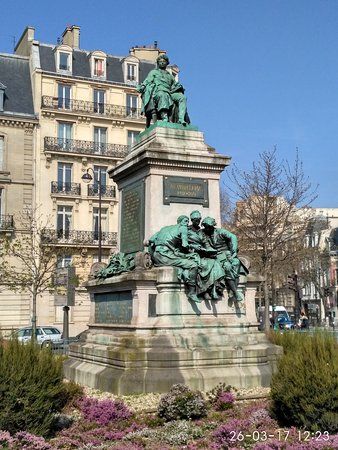 Denkmal Alexandre Dumas